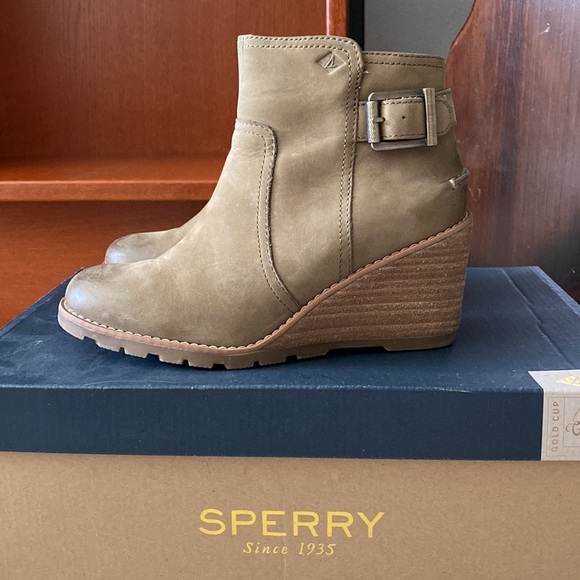 Sperry Waterproof Wedges Boots - Picture 2 of 11